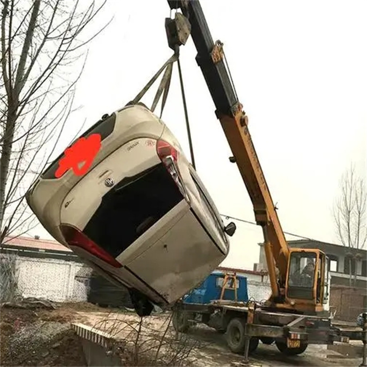 西工随时待命，吊车24小时道路救援服务全解析