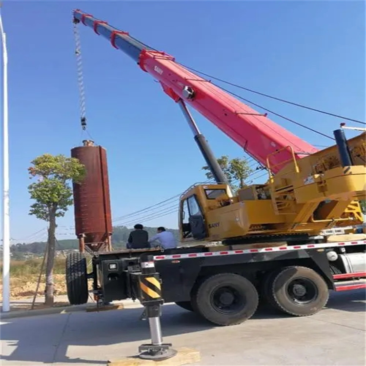 西工吊车立柱子怎么吊