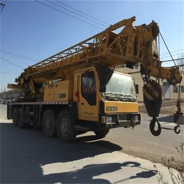 西工哪里有专业吊车出租